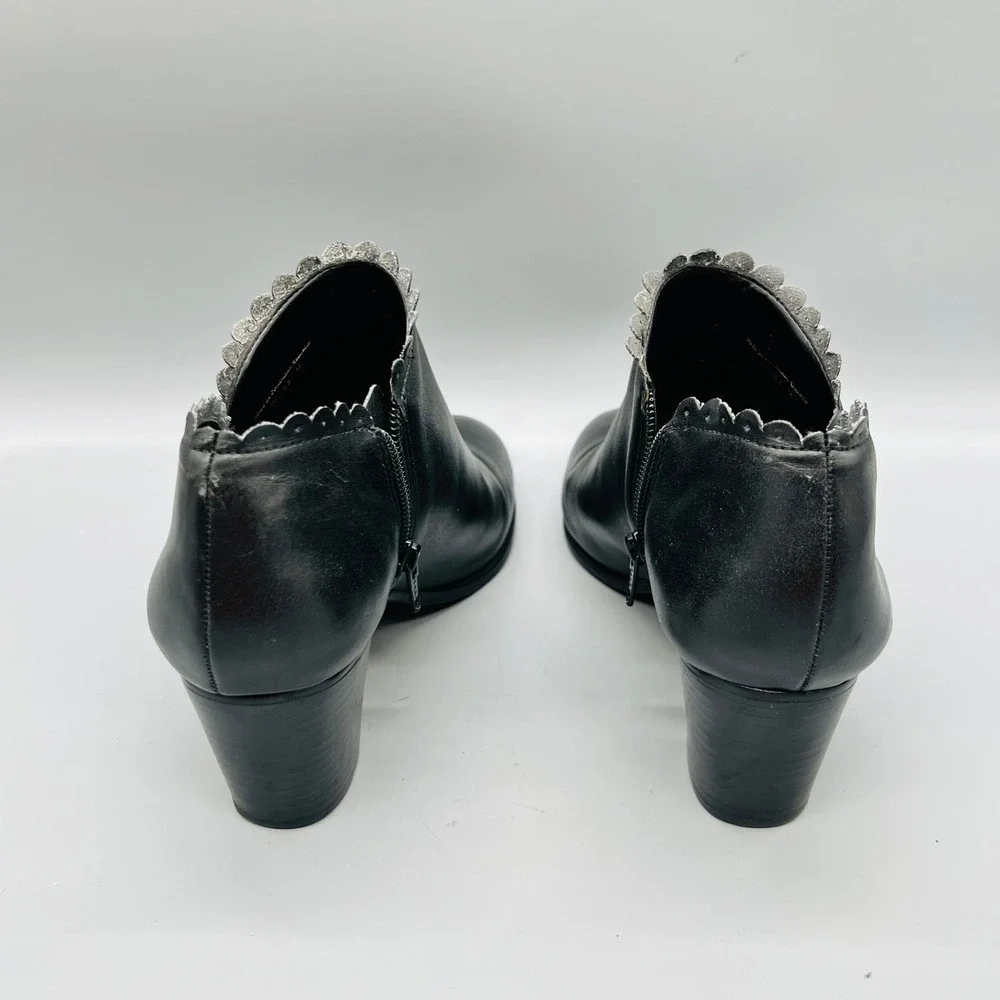 Jack Rogers Boots Womens 9 Black Leather Ankle Scalloped Trim Block Heel Shoes